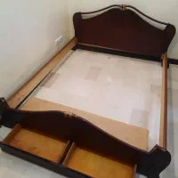 تخت دو نفره همراه با تشک خوشخواب ۲۰۰×۱۶۰
