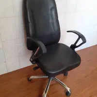 صندلی چرخ دار اداری