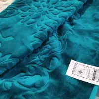 پتو گلبافت طرح گل برجسته تک رنگ - کله غازی|رختخواب، بالش، پتو|گنبد کاووس, |دیوار