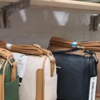 هدیه روز مادر  یادت نره|کیف، کفش، کمربند|لاهیجان, انقلاب|دیوار