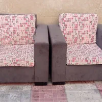 دو عدد مبل راحتی تک نفره