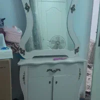 میز آرایشی|آینه|قم, چهل درخت‎|دیوار