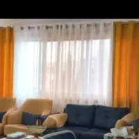 پرده مخمل زرد، پرده حریر سفید