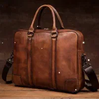 کیف مرکز شهر پیدا شده