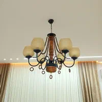 لوستر کلاسیک با حباب شیشه ای مناسب پذیرایی و سالن