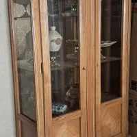 گنجه با لوازم و میز تلویزیون