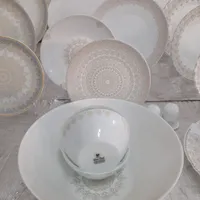 تعداد زیاد ظروف چینی و آرکوپال بصورت فله