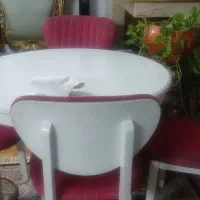 تعدادی وسایل خانه به فروش میرسد