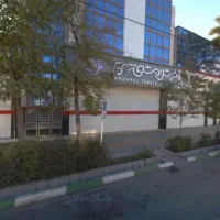 ملک نمایشگاه فرش در قلب بازار فرش مشهد بدون ستون»