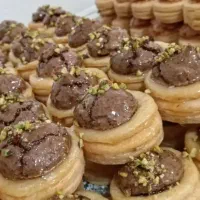 به یک همکار(شاگرد) نیازمندیم .