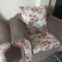 مبل ۷نفره همراه با میز ناهارخوری و ۴عدد صندلی|مبلمان خانگی و میز عسلی|هشتگرد, شهرک ارم شرقی|دیوار