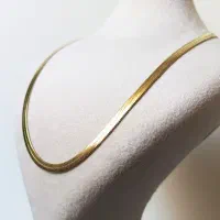 زنجیر گردنی ماری
