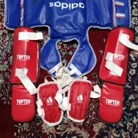 لباس مبارزه ی تکواندو