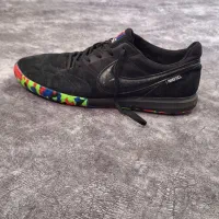 کفش فوتسال سالنی