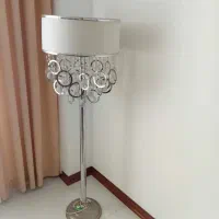 کنار سالنی وصندلی چرخان