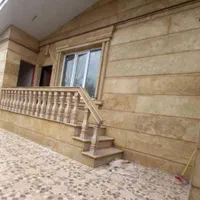 کاشی کف حیاط و پارکینگ