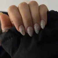 انواع کاشت ناخن و ترمیم دست و پا