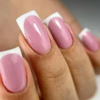 مدل برای خدمات تخصصی کاشت ناخن