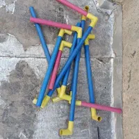 تعدادی اسباب بازی کودک