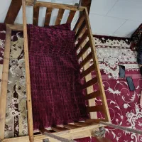 گهواره|تخت و صندلی بچه|شیراز, گل سرخ|دیوار