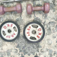 دمبل دو تا 5 کیلوی و دوتا صفحه ی 5 کیلوی وبا هالتر|تجهیزات ورزشی|اهواز, کمپلو شمالی|دیوار