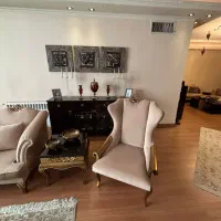 مبل نئو کلاسیک ۹ نفره و میز نهار خوری ۸ نفره|مبلمان خانگی و میز عسلی|تهران, تهرانپارس جنوبی|دیوار