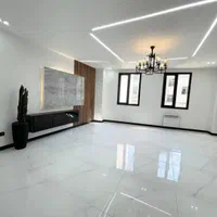 ۸۱متر_سالن پرده خور_نما تراورتن_فول امکانات_طلا