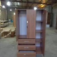 کمد سه درب و سه کشو با رنگبندی