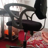 میز کامپیوتر وصندلی سالم ودرحدنو