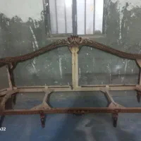 رنگکاری‌ مبلمان‌ و درب چوبی