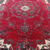 قالی قرمز ماشینی  در حد نو