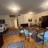 کلنگی ۱۸۰ متر نیاوران