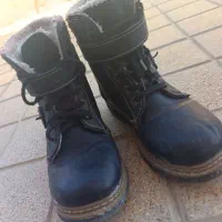 کفش|کیف، کفش، کمربند|نقده, |دیوار