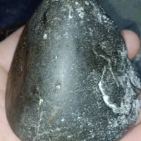 سنگهای قیمتی به خاطره نیازمالی فوری فروخته می‌شود