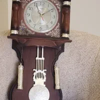 ساعت دیواری بسیاز زیبا در حد نو