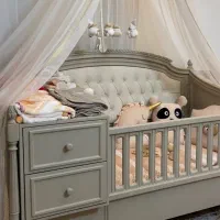 تخت و کمد و ویترین کودک