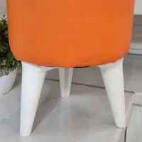 صندلی و پاف سه پایه