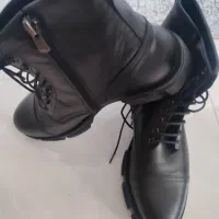 بوت چرم اصل(مشهد)سایز ۴۱به سایز۴۲هم میخوره