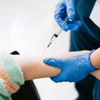 آموزش و استخدام کمک های اولیه و فوریت های پزشکی