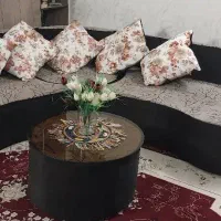 یک عدد مبل نیم ست بفروش میرسد