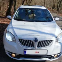 برلیانس ۳۳۰