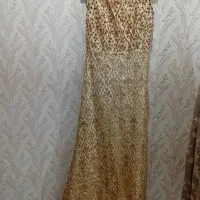 لباس مجلسی|لباس|تربت‌حیدریه, آغوی|دیوار