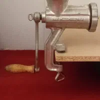 چرخ گوشت دستی چکسلواکی اصل