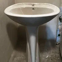 2 عدد روشویی پایه دار