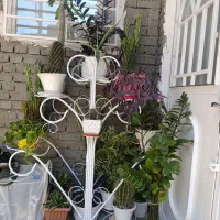 استند گل فلزی بادوام