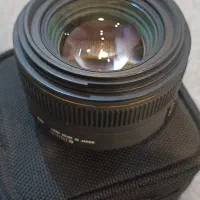 لنز  سیگما 30mm f1.4