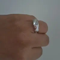 حلقه طلا گم شده