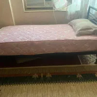 تخت یک نفره فرفروژه ویک عدد خوشخواب سالم