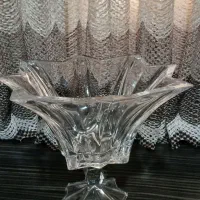 تعدادی ظروف شیشه ای