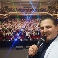 مجری مراسم جشن و همایش توسط گروه فرهنگی هنری پویا